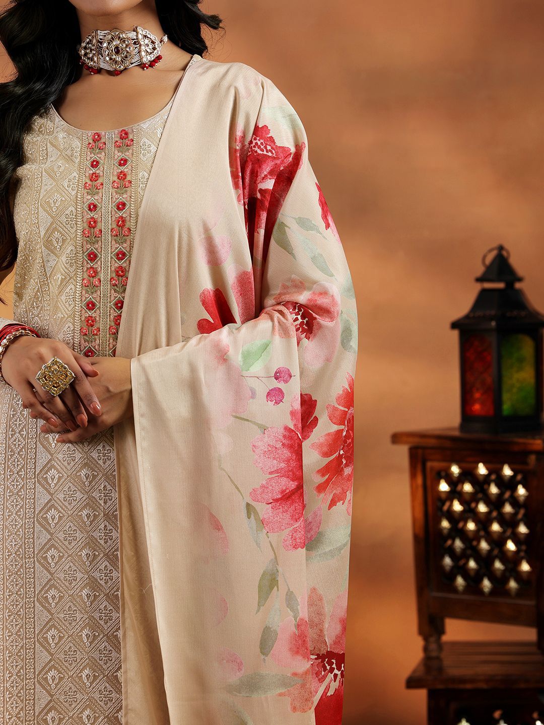 Libas Women Floral Embroidered Regular Thread Work Kurta with Trousers & With Dupatta