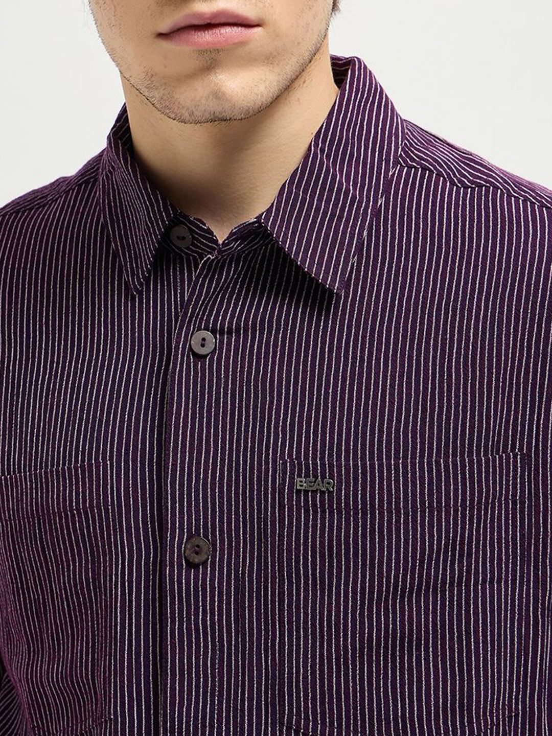 THE BEAR HOUSE Men Cutaway Collar Pinstripes Striped Casual Shirt