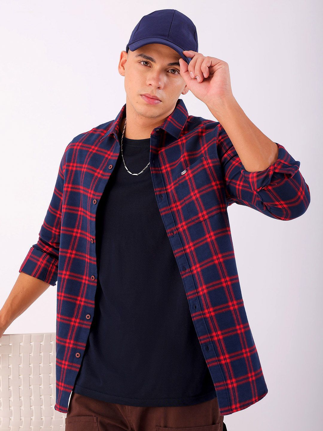 The Indian Garage Co Men Spread Collar Checked Slim Fit Casual Shirt