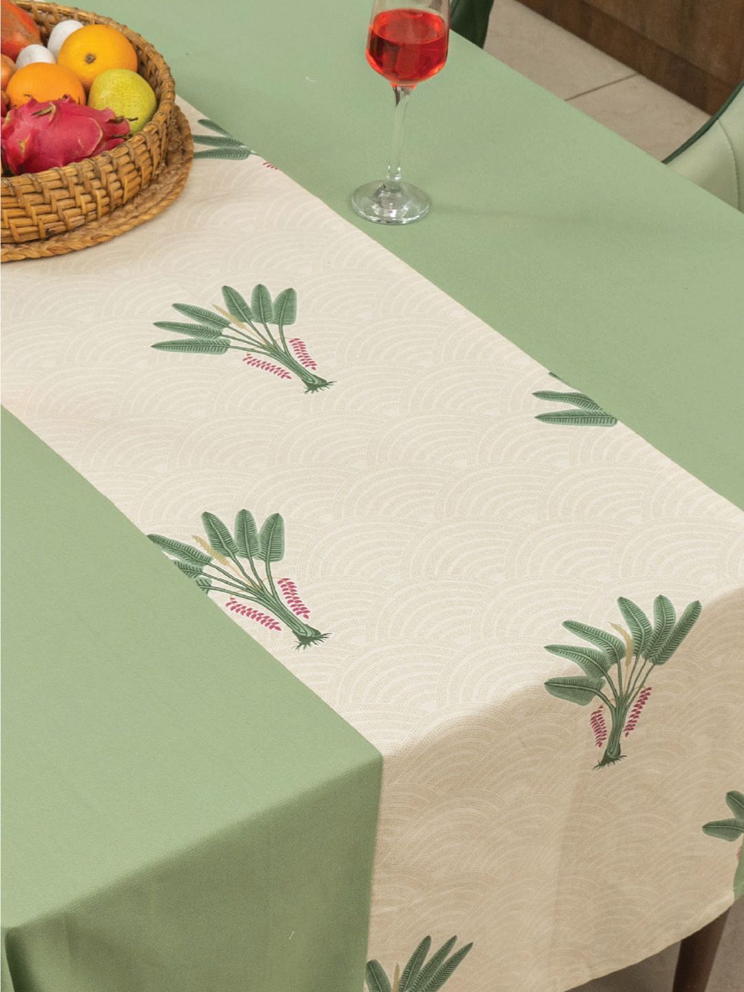 URBAN SPACE Green & White Floral Anti-Slip Cotton 4-Seater Table Cover