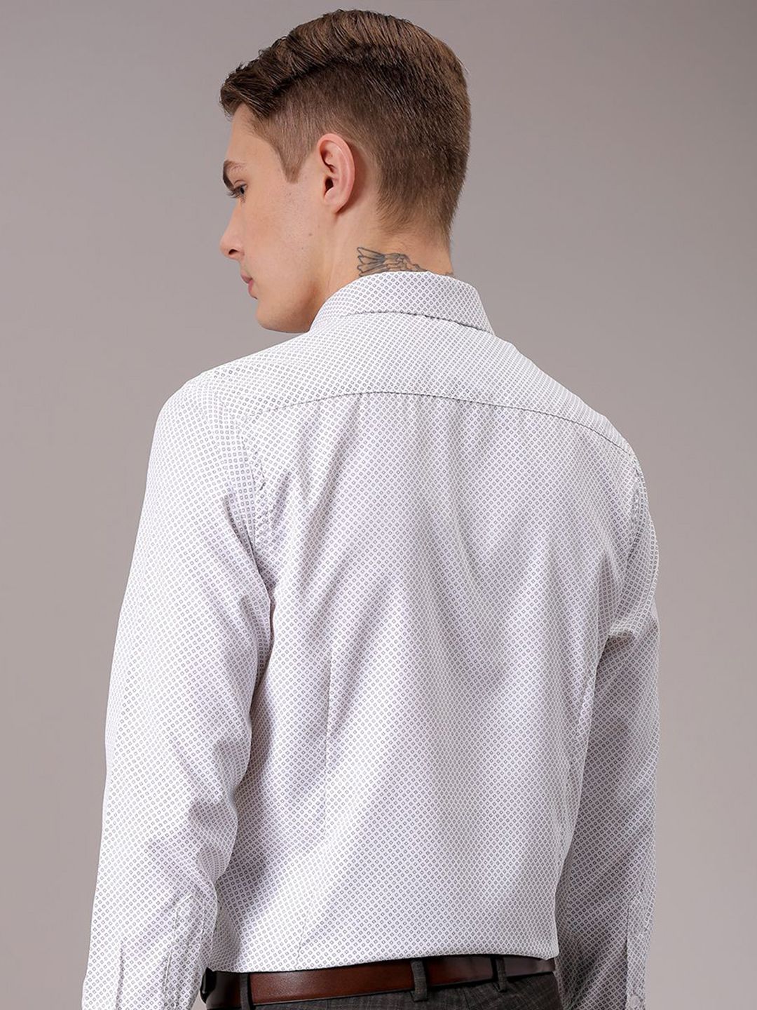 The Indian Garage Co. X Luxe Men Spread Collar Micro Ditsy Printed Slim Fit Formal Shirt