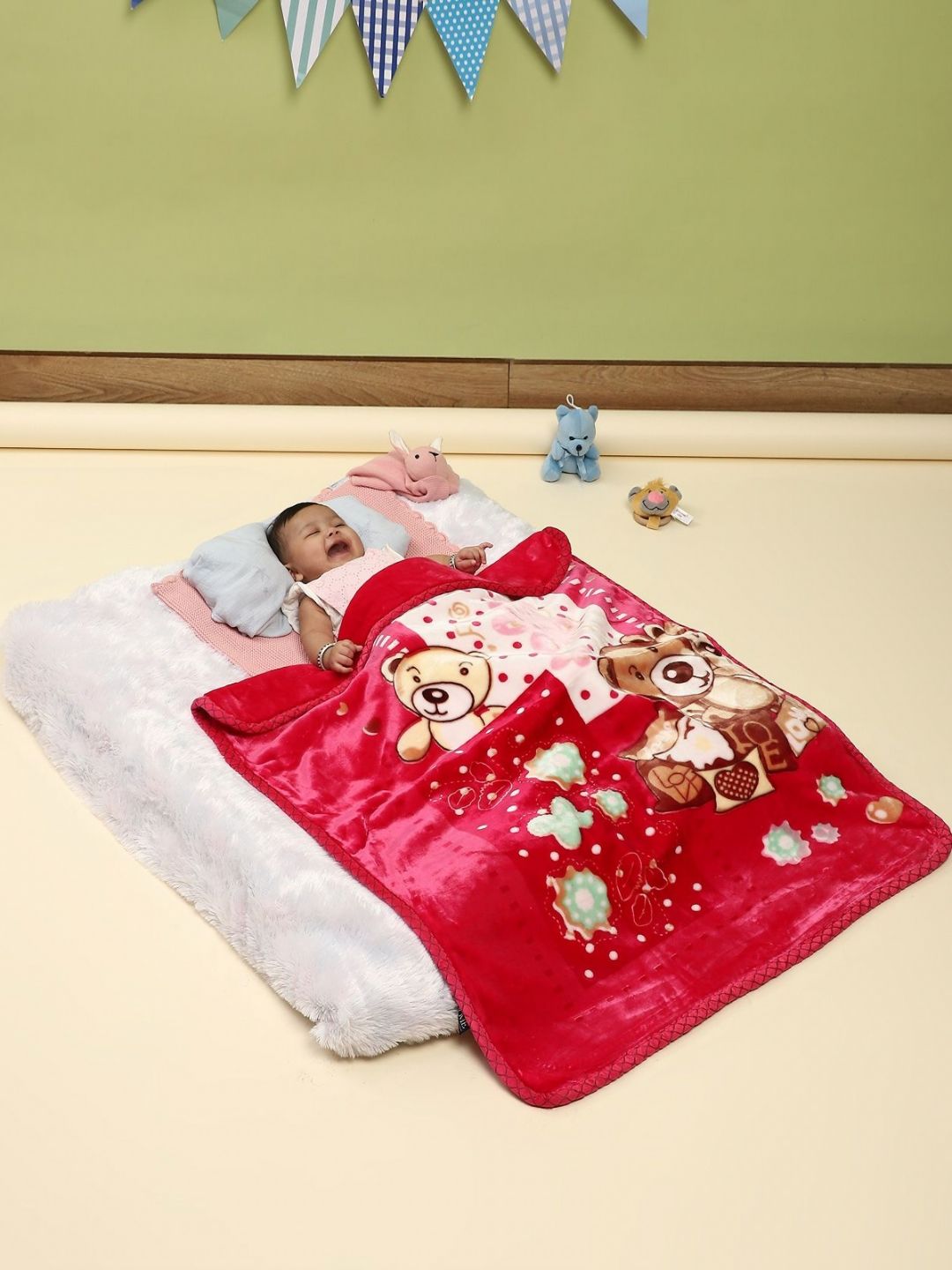 Monte Carlo Pink & Beige Cartoon Characters Mild Winter 550 GSM Single Bed Blanket