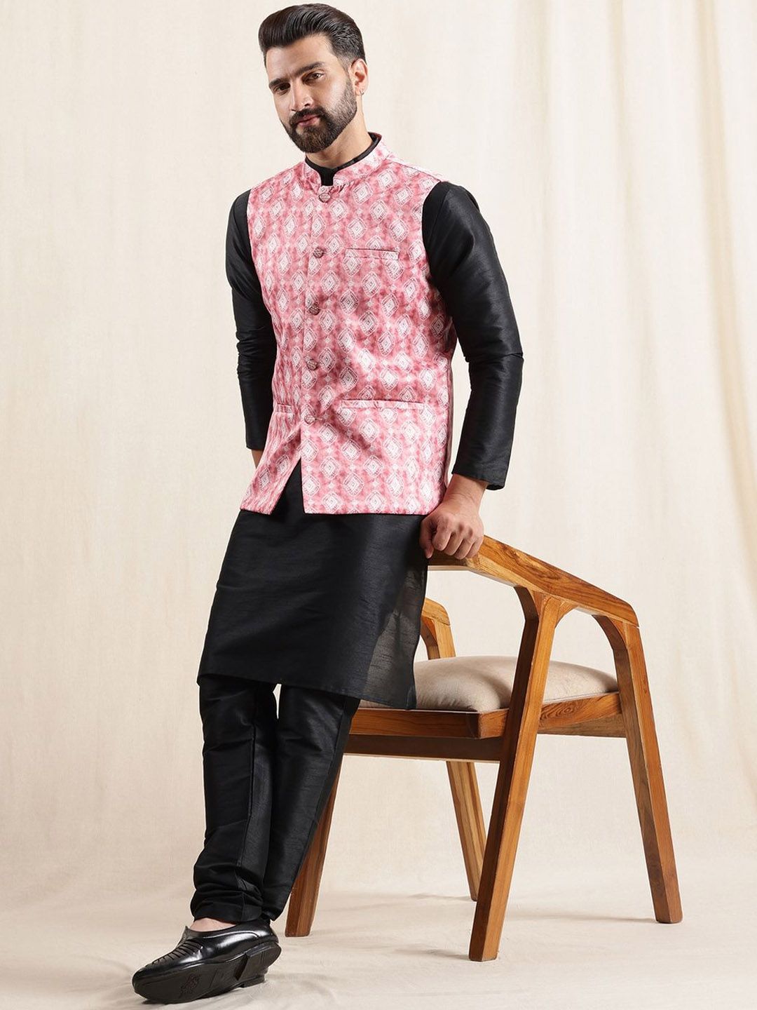 Anouk Men Mandarin Collar Kurta with Pyjamas with Nehru Jacket