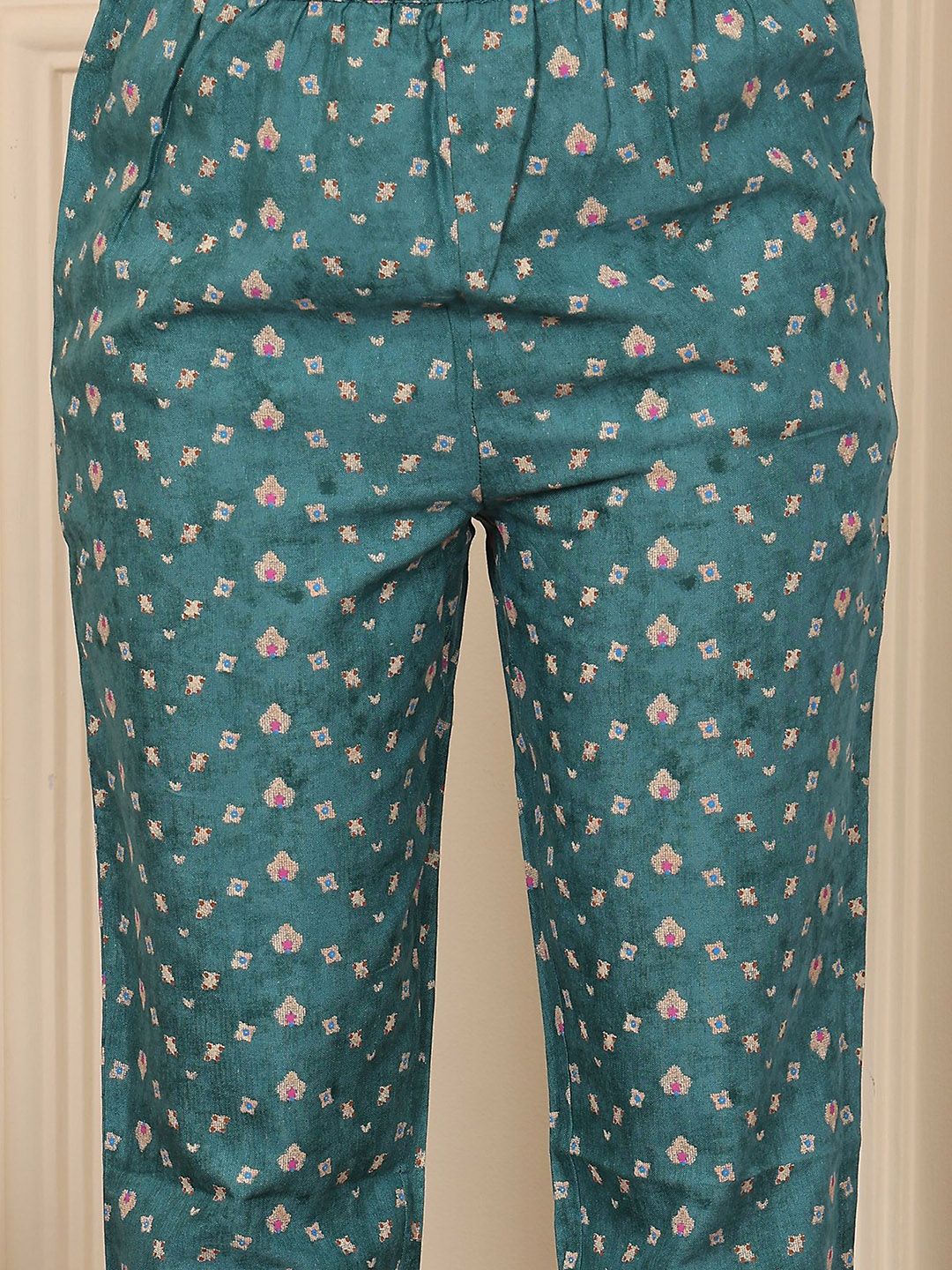 W Green Printed Printed Three-Quarter Sleeves Tunic With Trouser