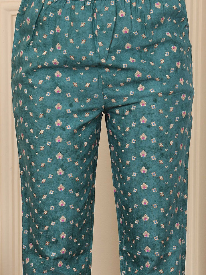 W Green Printed Printed Three-Quarter Sleeves Tunic With Trouser