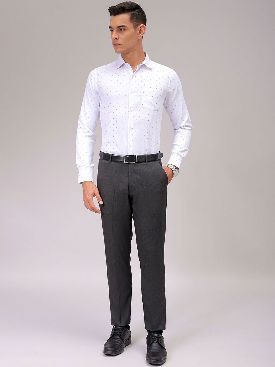 The Indian Garage Co. X Luxe Men Cutaway Collar Micro Ditsy Printed Slim Fit Formal Shirt