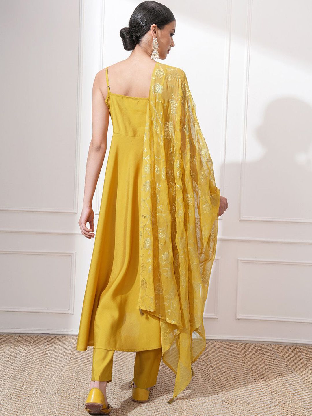 Vishudh Women Regular Kurta with Trousers & With Dupatta