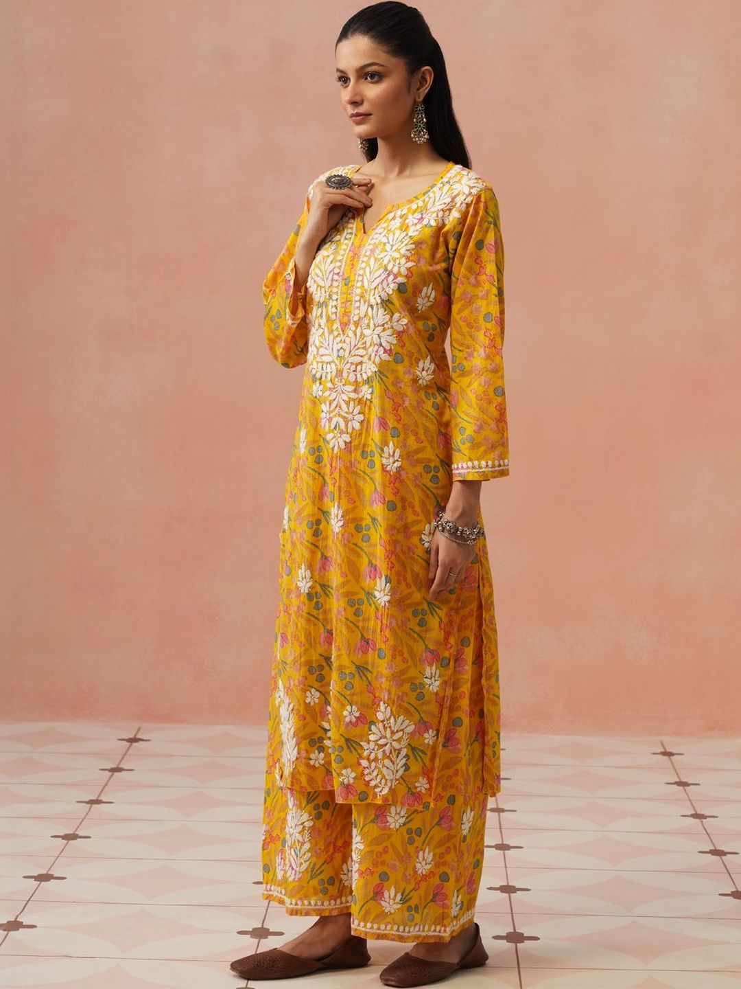 House of Chikankari Women Printed Regular Chikankari Kurta with Trousers