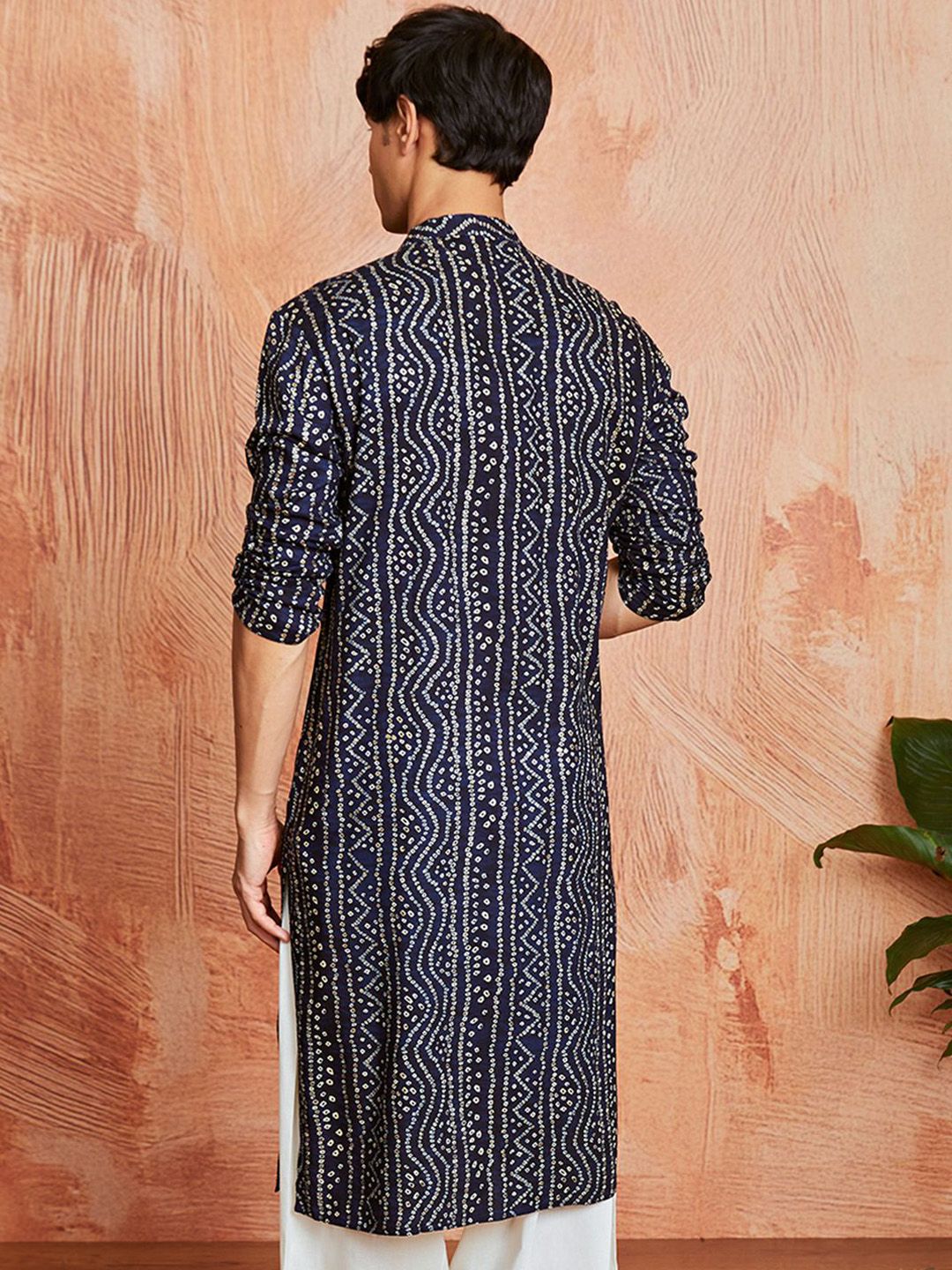 VASTRAMAY Bandhani Printed Mandarin Collar Straight Kurta