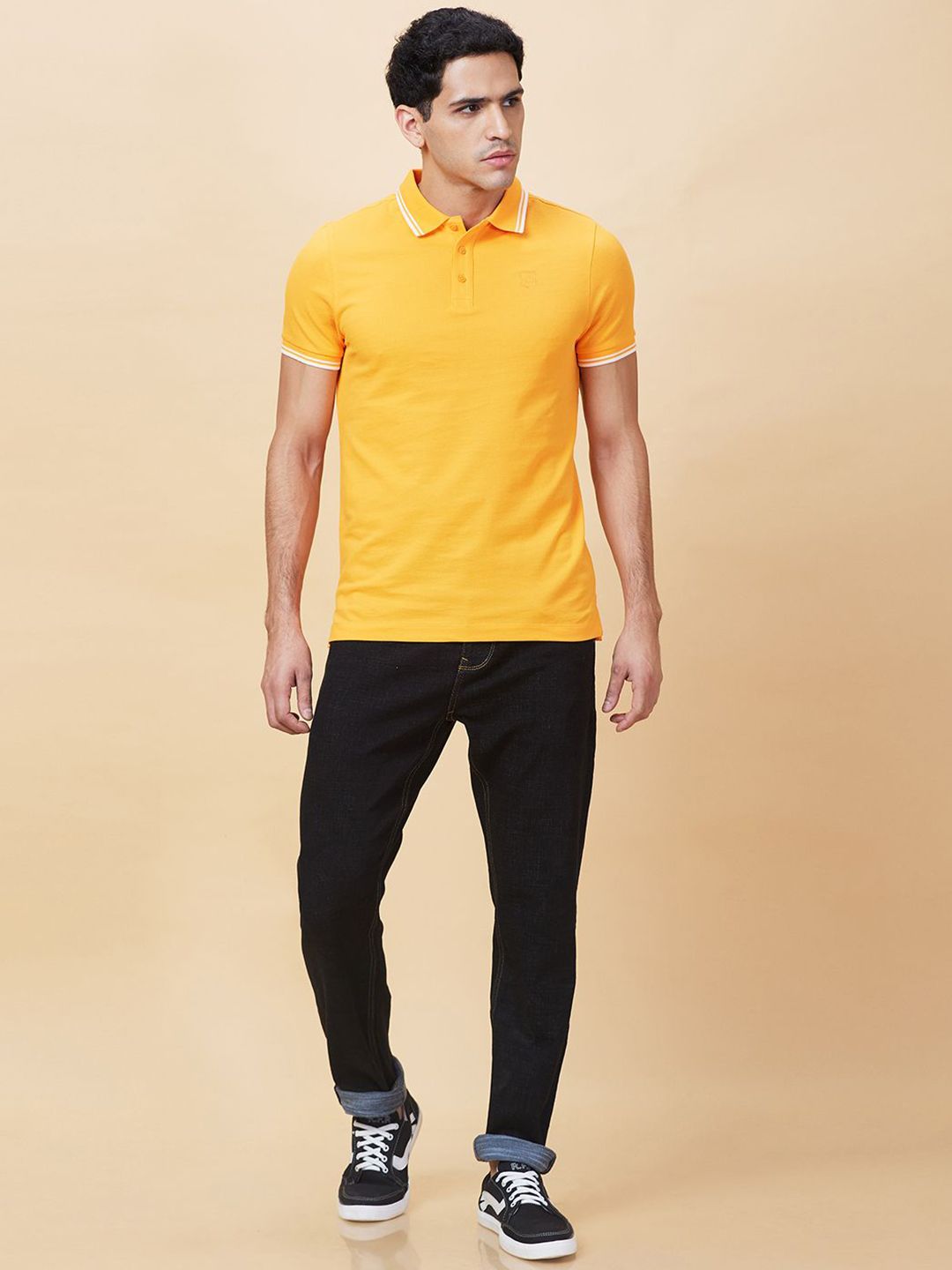 Being Human Men Solid Slim Fit Jeans