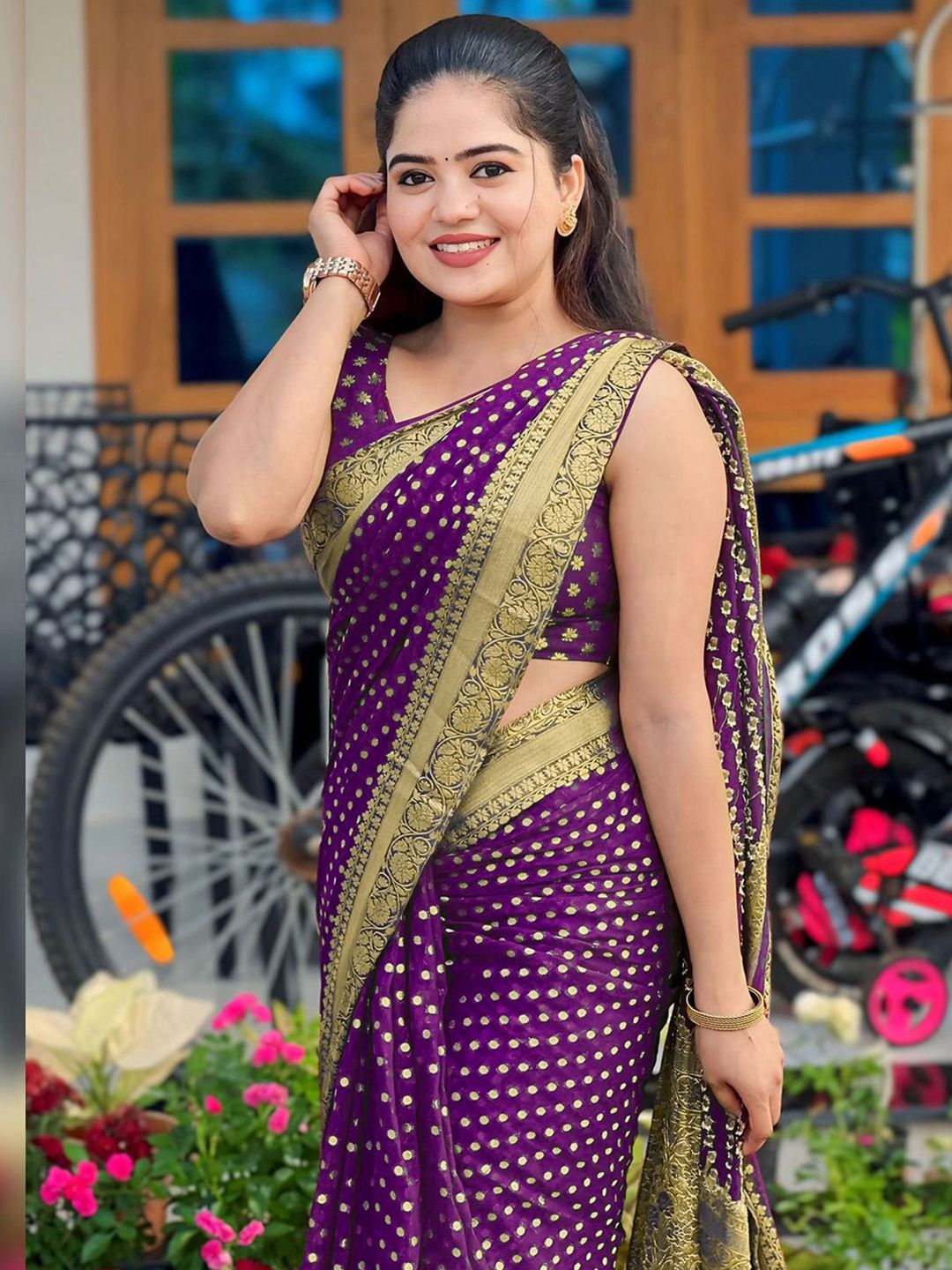 KALINI Woven Design Zari Saree With Unstiched Blouse Piece