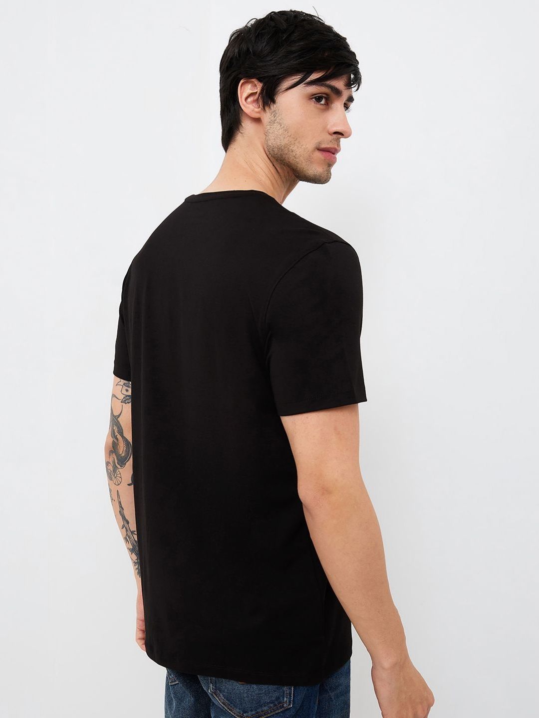 SPYKAR Men Graphic Printed Round Neck Cotton Slim Fit T-shirt
