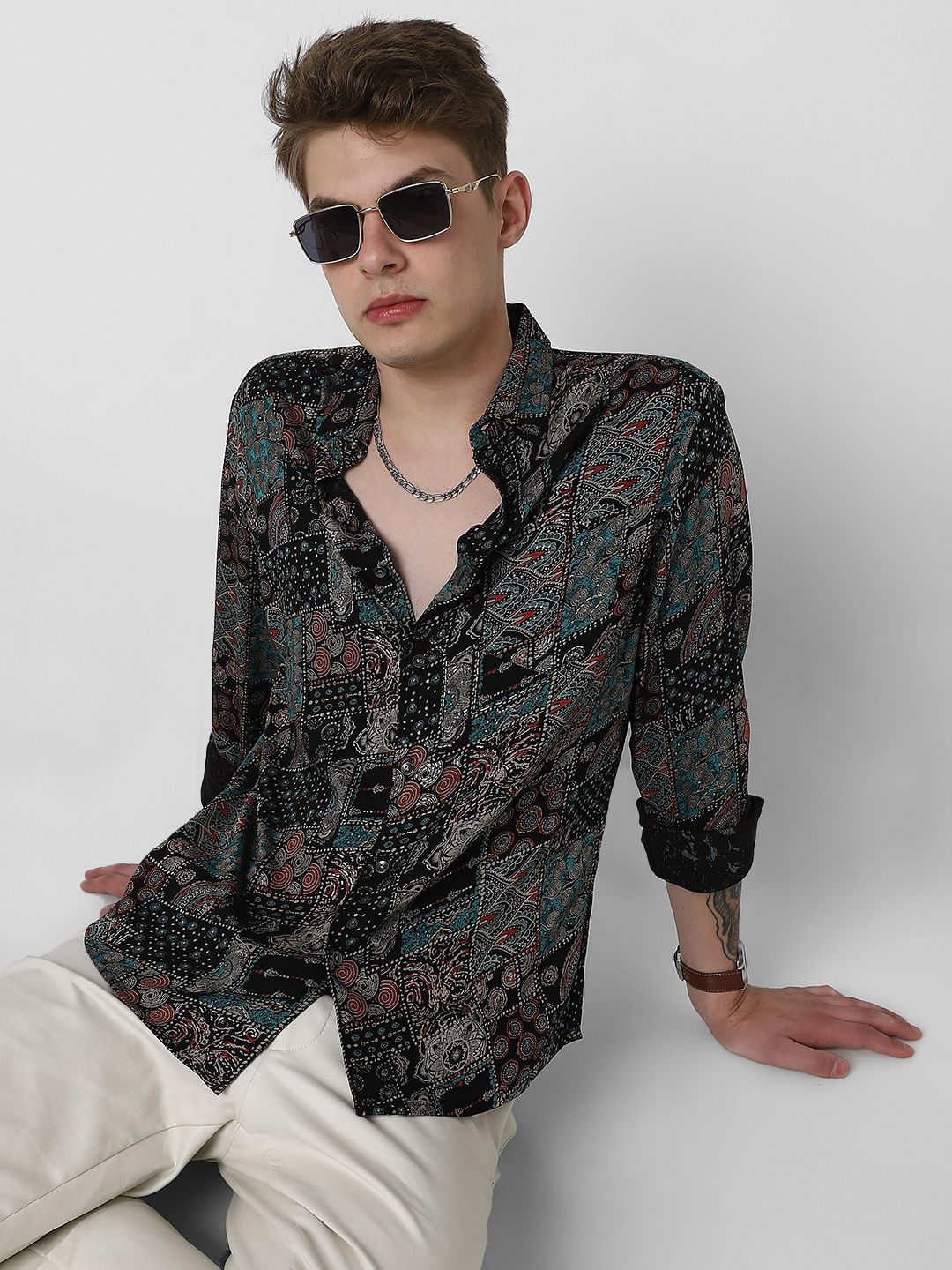 VASTRADO Men Classic Slim Fit Ethnic Motifs Printed Casual Shirt