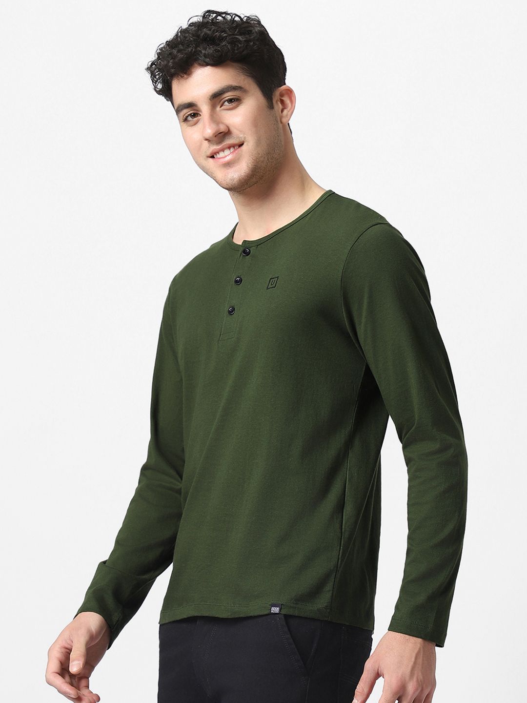 Urbano Fashion Men Olive Green Solid Henley Neck Pure Cotton T-shirt