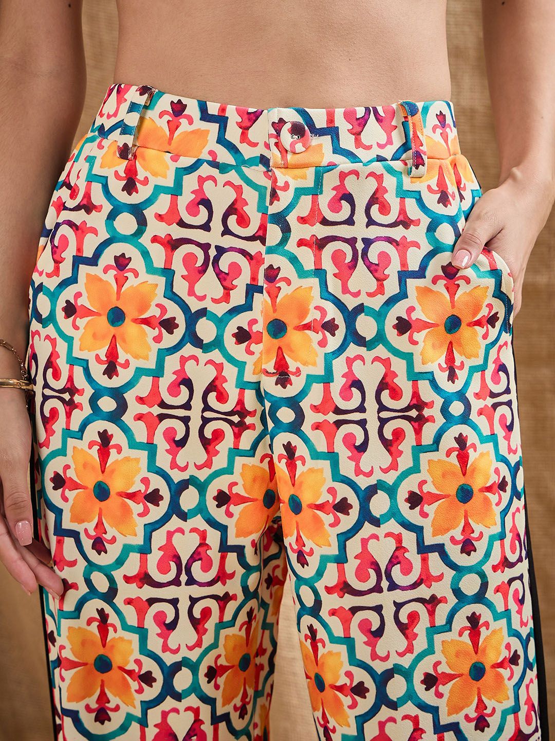 SASSAFRAS Women Ethnic Motifs Printed Relaxed Straight Leg Straight Fit High-Rise Trousers