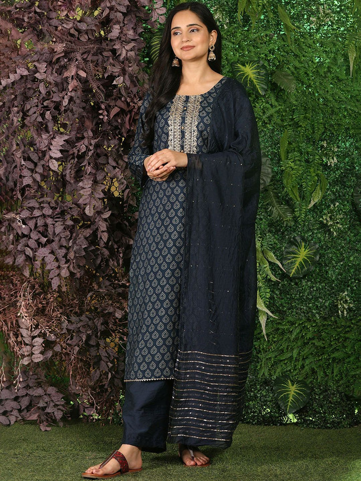 Mamicha Women Floral Printed Regular Pure Cotton Kurta with Trousers & With Dupatta