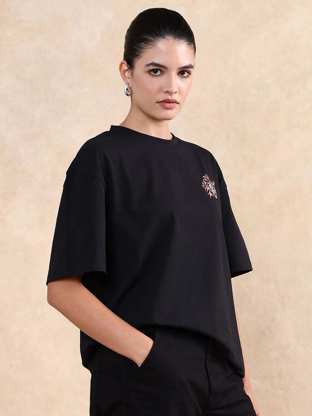 Rareism Women Graphic Graphic Printed Neck Cotton T-Shirt Berkekalan