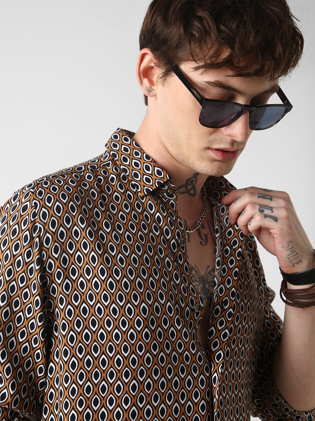VASTRADO Men Classic Spread Collar Abstract Printed Slim Fit Casual Shirt
