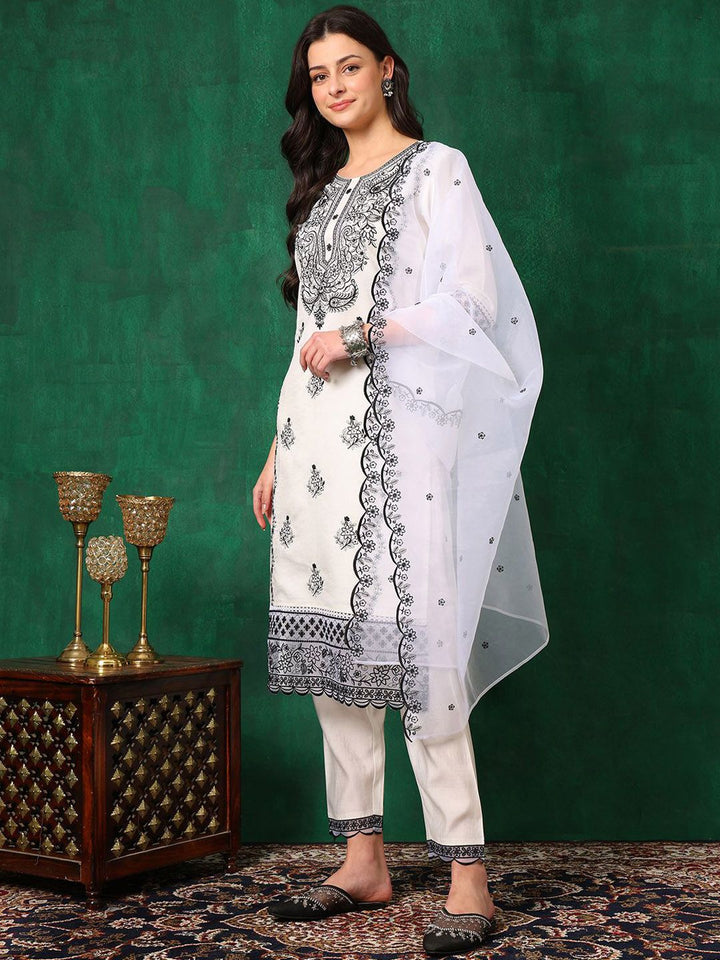 KALINI Women Embroidered Regular Thread Work Chanderi Cotton Kurta with Trousers & With Dupatta