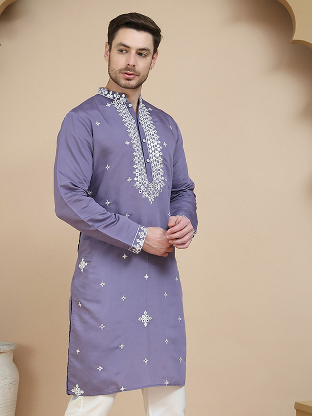 Jompers Men Geometric Embroidered Mirror Work Kurta