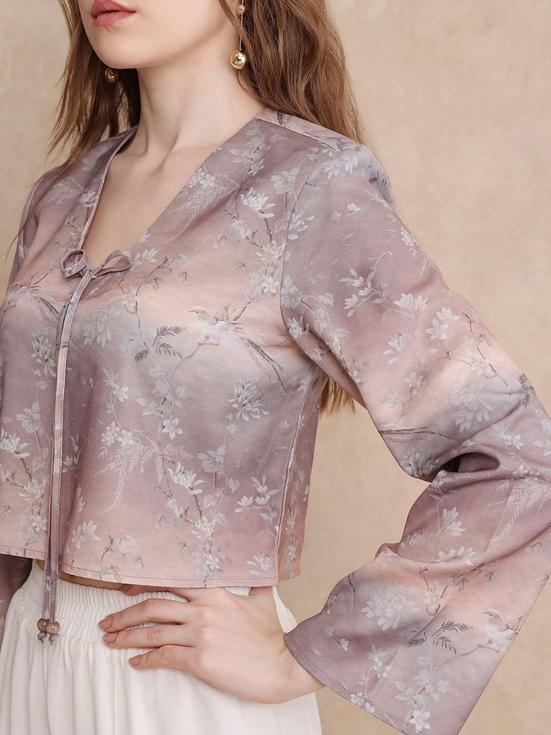RAREISM Women Floral Printed V-Neck Crop Top