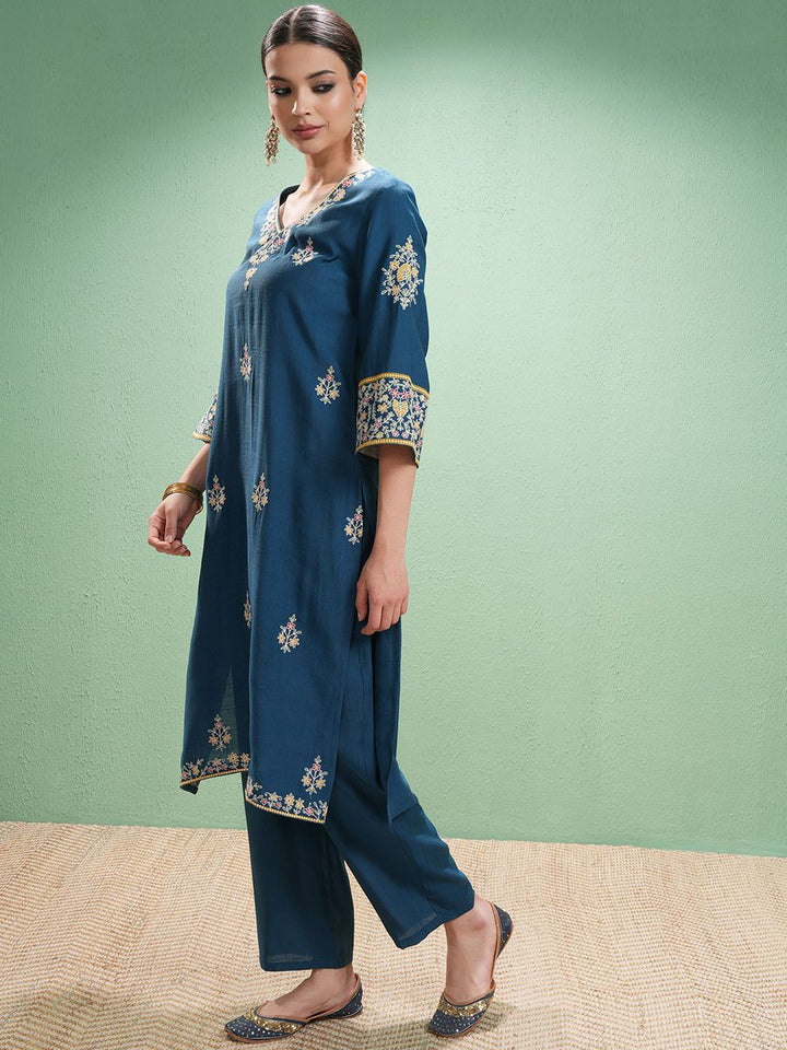 Vishudh Women Floral Embroidered Regular Thread Work Kurta with Trousers & With Dupatta