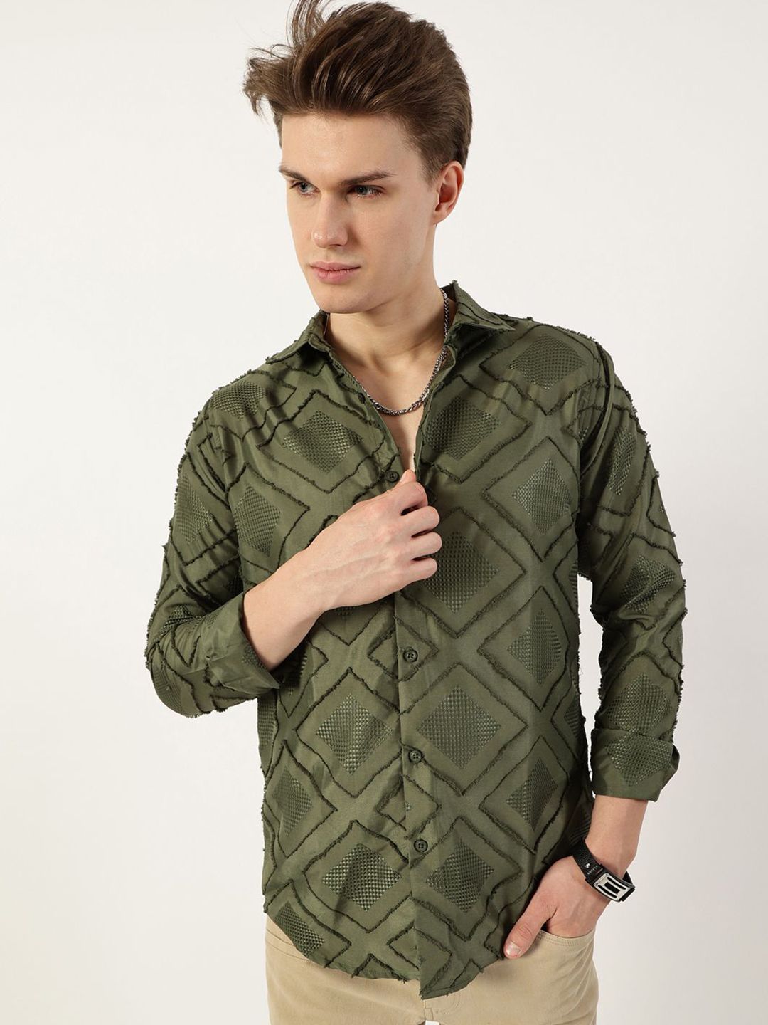 Thomas Scott Men Premium Spread Collar Textured Slim Fit Casual Shirt