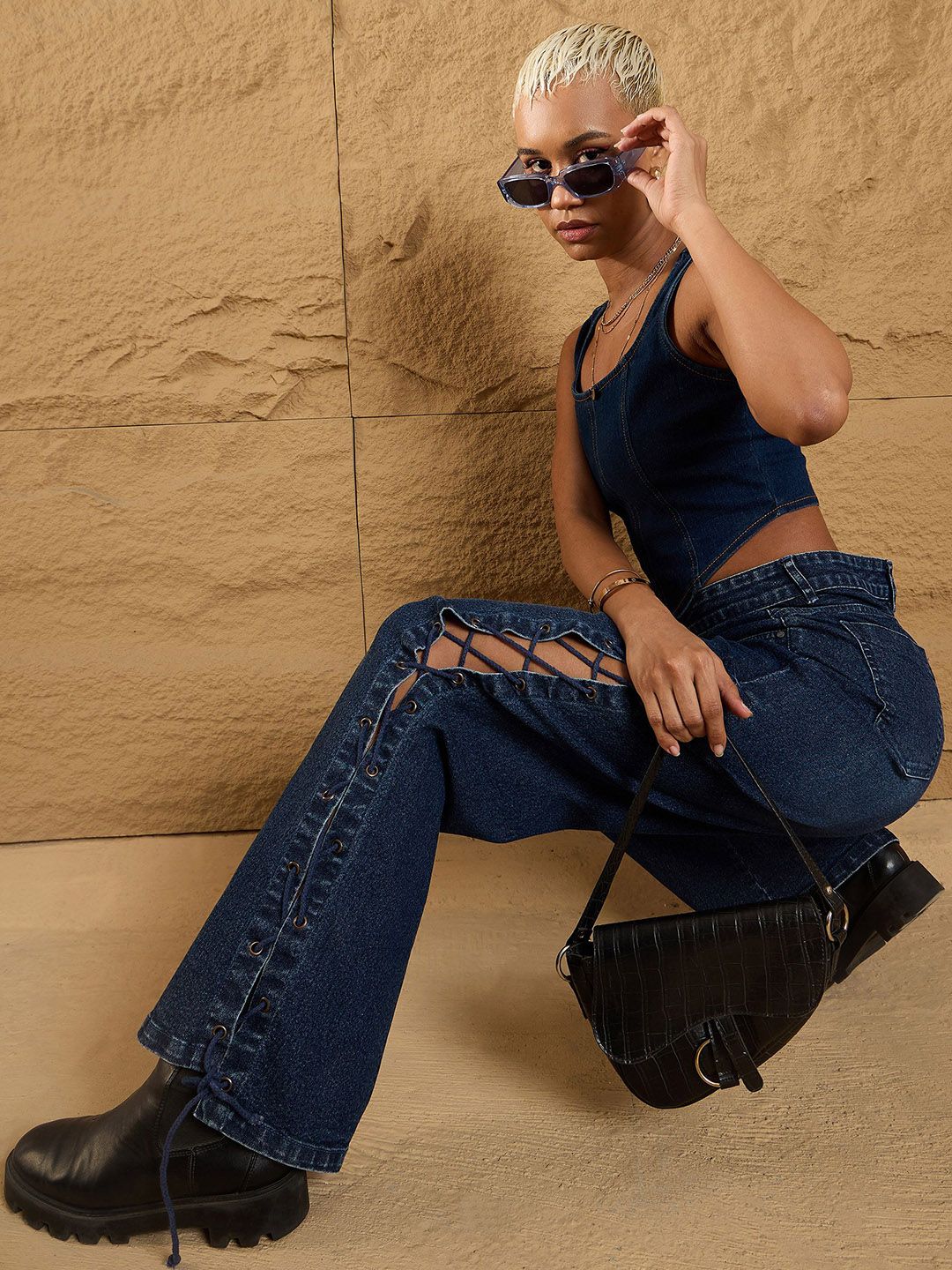 SASSAFRAS Women Straight Fit High-Rise Low Distress Stretchable Jeans