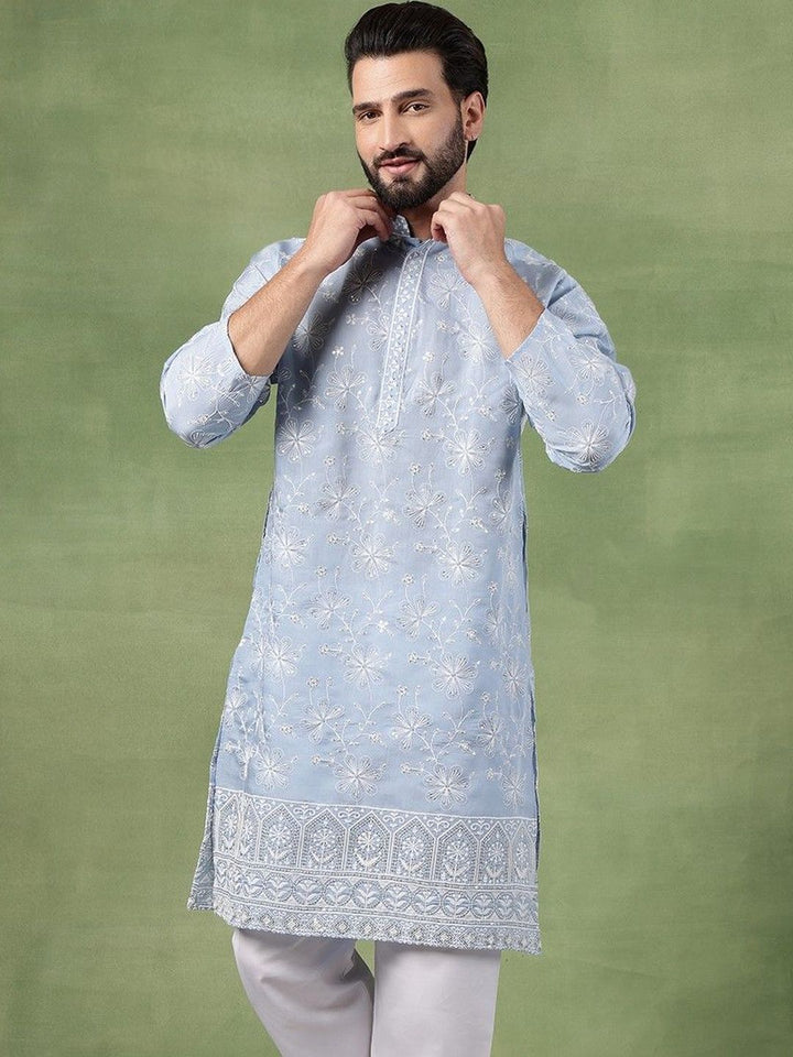 SOJANYA Men Floral Embroidered Thread Work Kurta