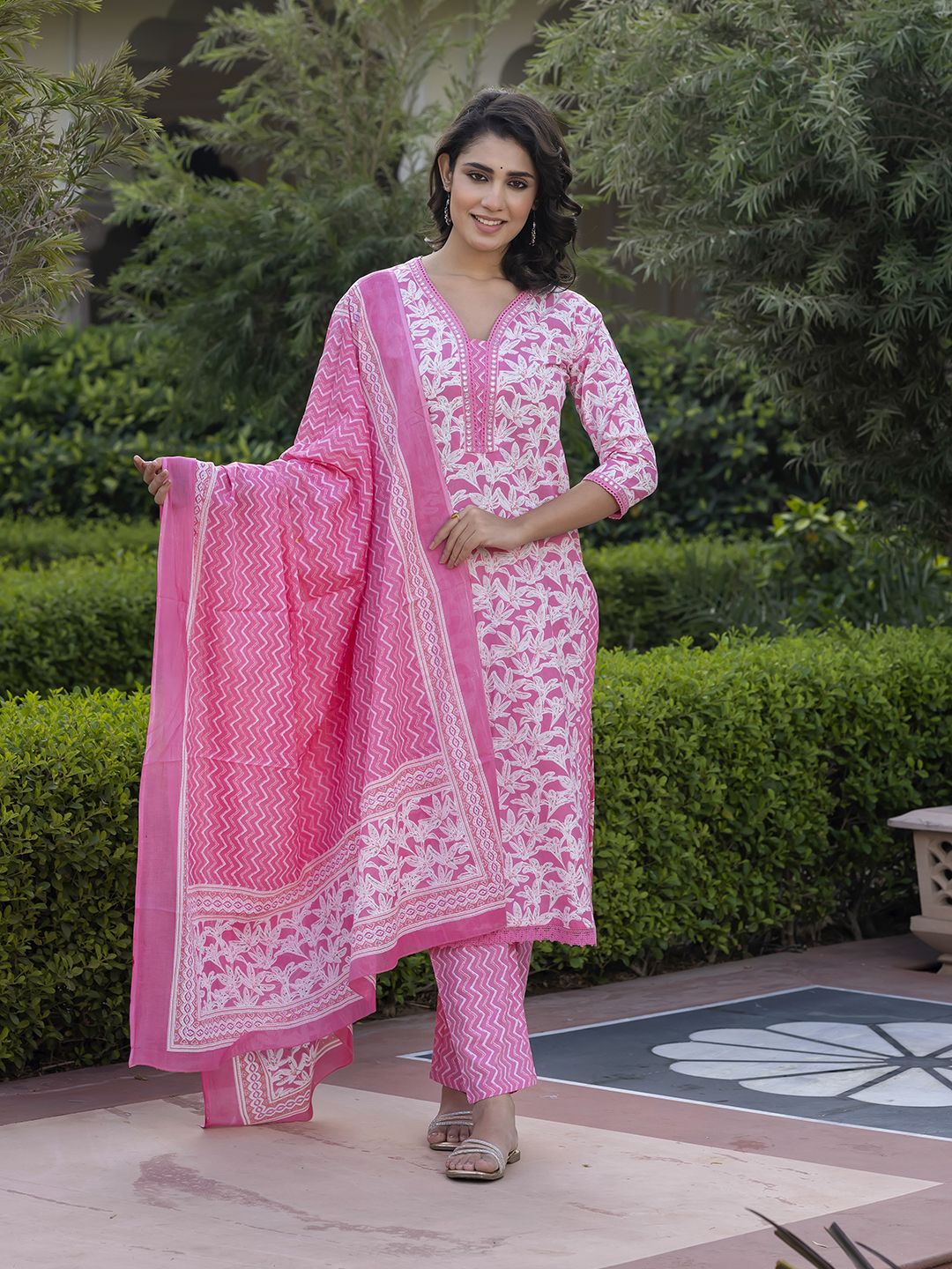 KALINI Women Floral Printed Regular Pure Cotton Kurta with Trousers & With Dupatta