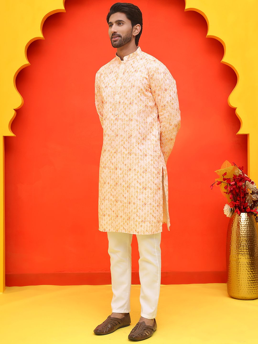 Jompers Men Embroidered Regular Sequinned Kurta with Pyjamas