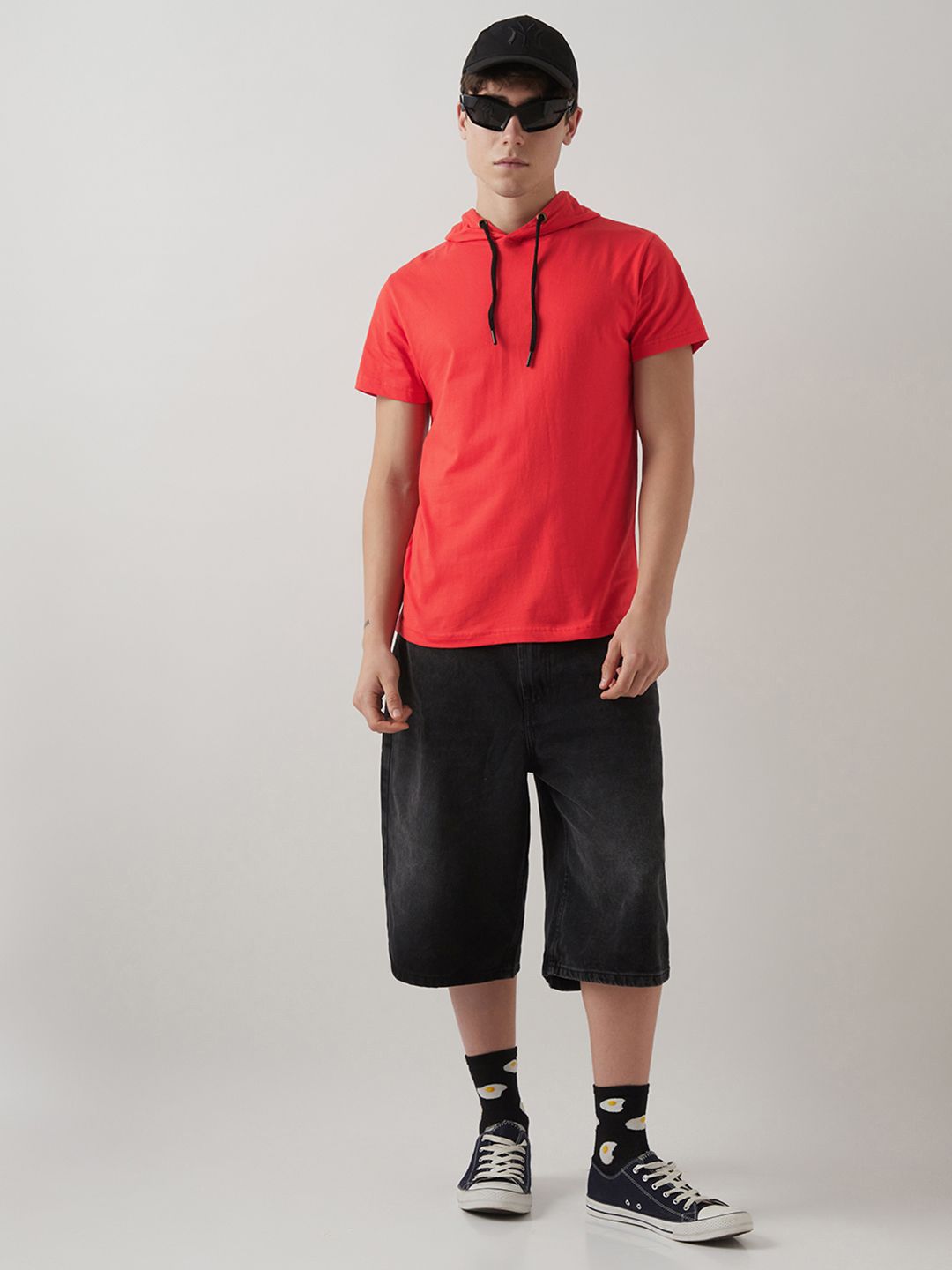 Bewakoof Men Hooded T-shirt