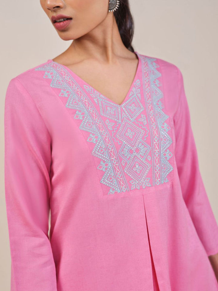 Global Desi  Woman Abstract Printed Tunic