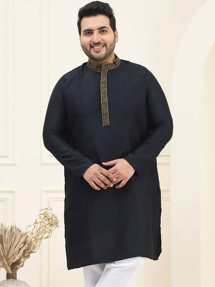 SOJANYA Plus Mandarin Collar Long Sleeves Thread Work Cotton Straight Kurta