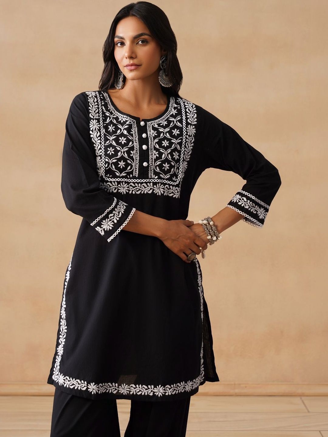 House of Chikankari Women Black Regular Pure Cotton Kurta dengan Set Seluar