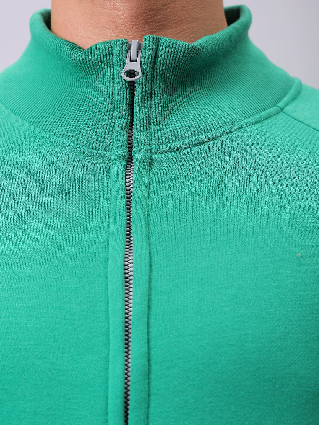 The Indian Garage Co Mens Green Relaxed Fit Solid Front open-Highneck Sweatshirts