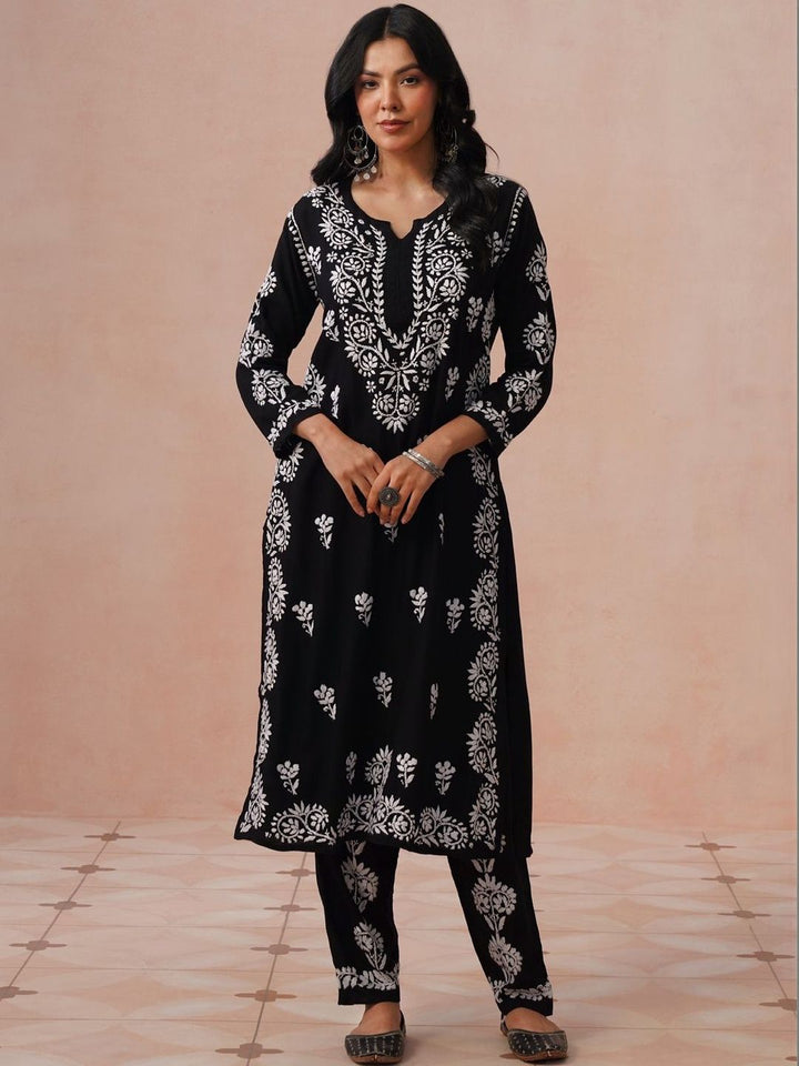 House of Chikankari Women Regular Chikankari Kurta with Trousers