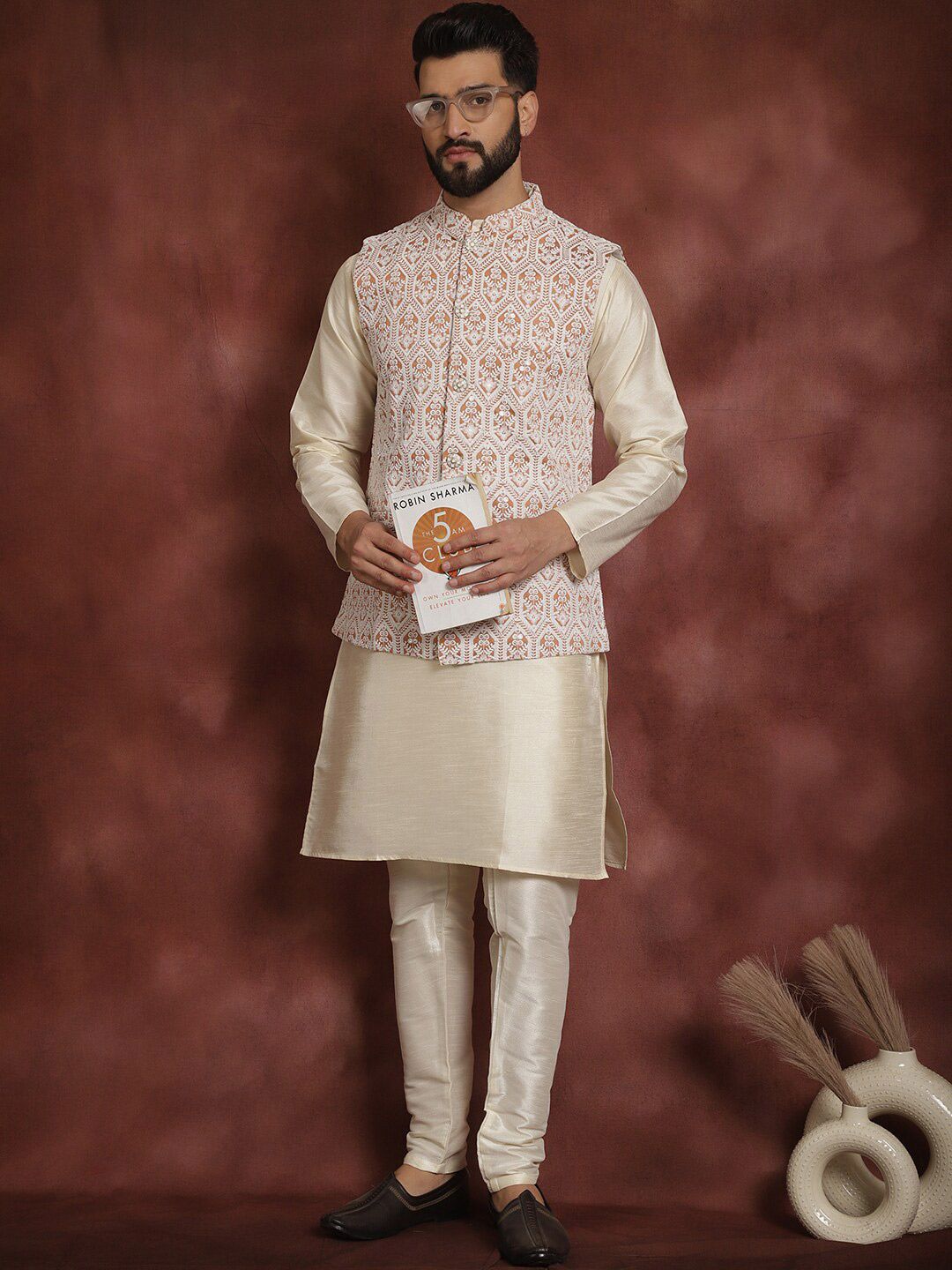 Anouk Cream Kolar Mandarin Churidar Kurta Lurus Dengan Churidar