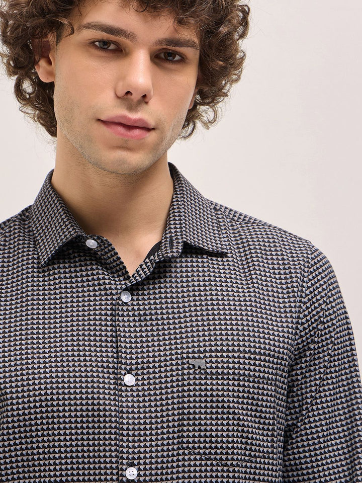 THE BEAR HOUSE Men Spread Collar Geometric Printed Cotton Tailored Fit Formal Shirt