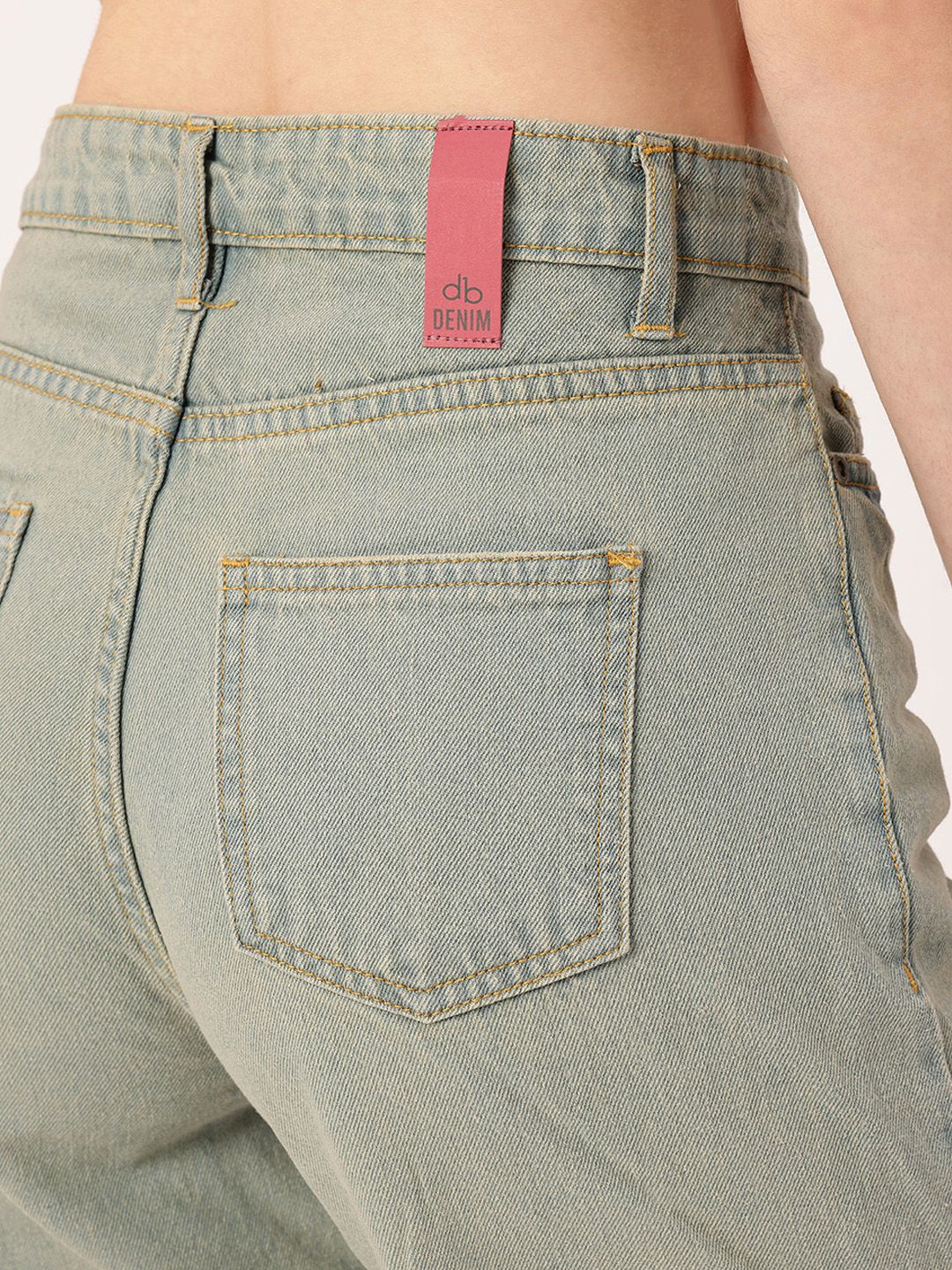DressBerry Women Grunge Touch Slouchy Fit Mildly Distressed Light Fade Frayed Jeans