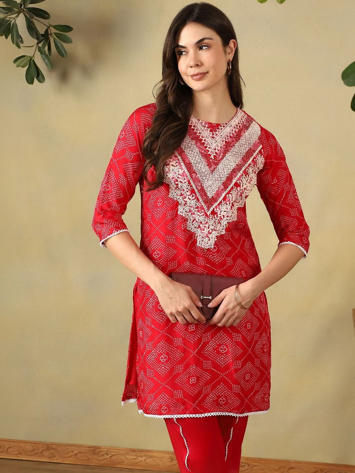 Mamicha Women Ethnic Motifs Printed Regular Thread Work Kurti with Dhoti Pants