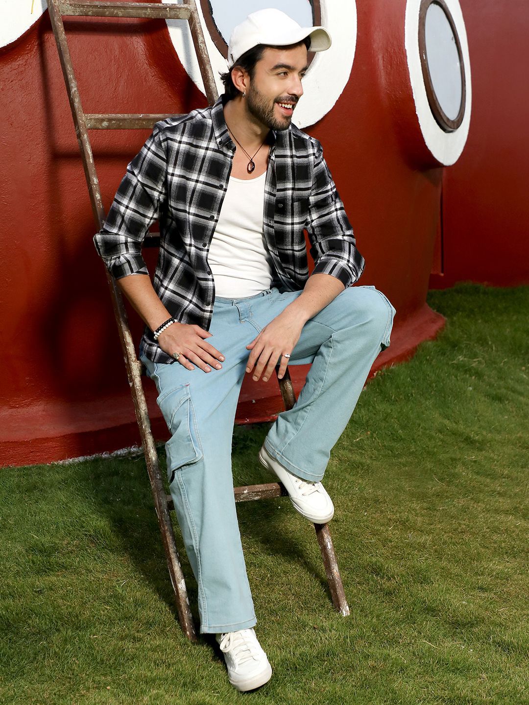 Campus Sutra Men Comfort Checked Casual Shirt