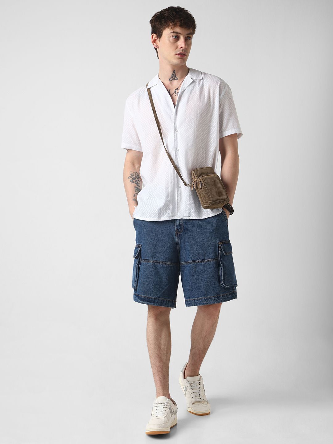 VASTRADO Men Classic Opaque Casual Shirt