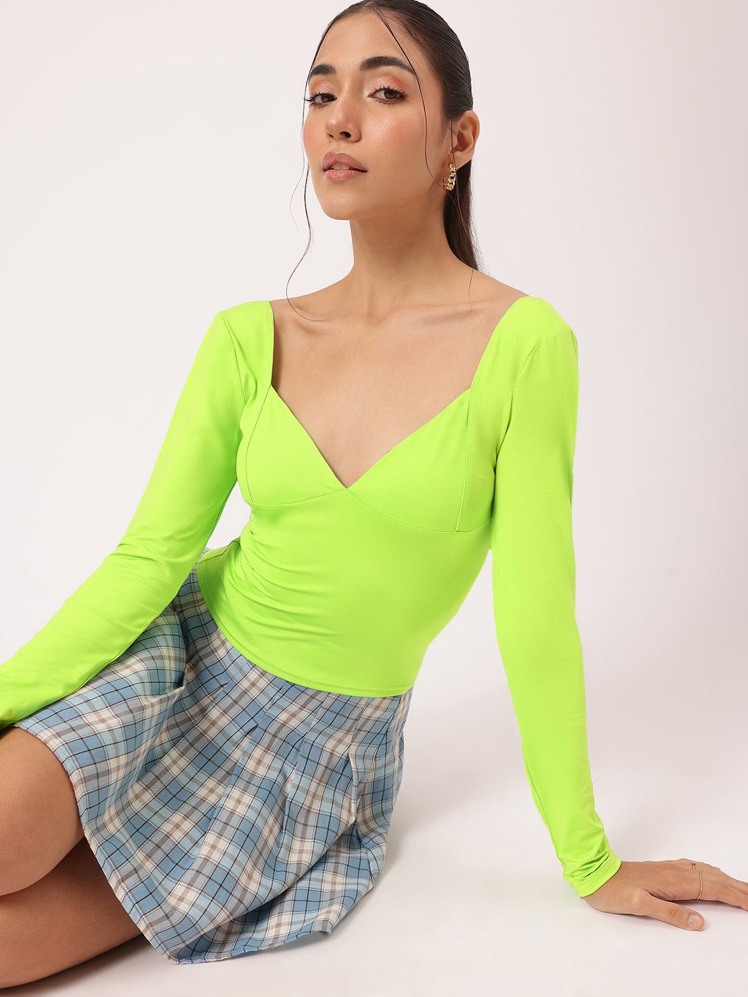 DressBerry Cyber Chic Sweetheart Neck Fitted Top