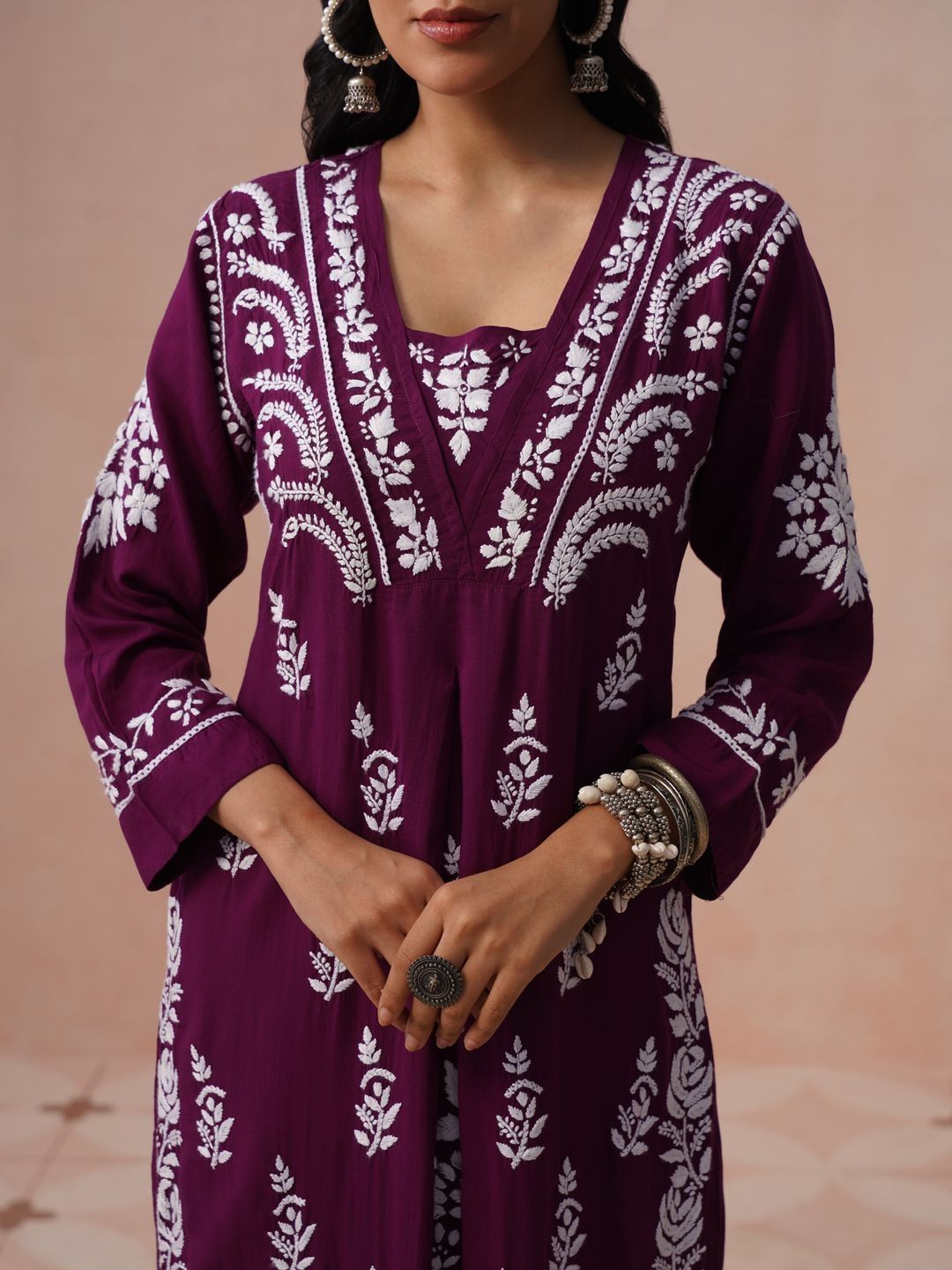 Rumah Wanita Chikankari Motif Etnik Bersulam Kurta Chikankari