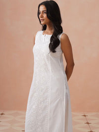 Rumah Wanita Chikankari Motif Etnik Sulam Chikankari White Romance Kurta