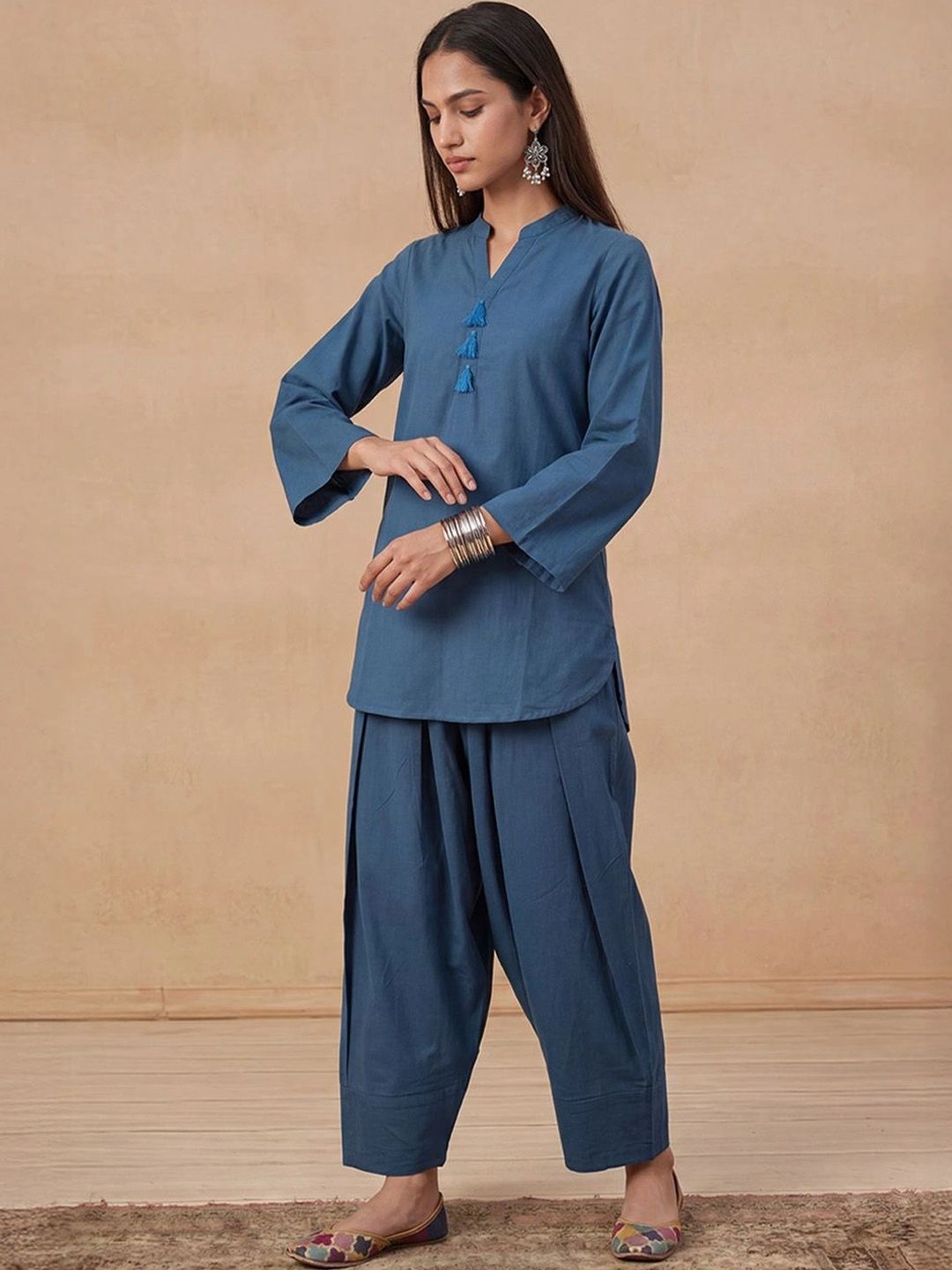 House of Chikankari Women Regular Chikankari Kurta with Trousers