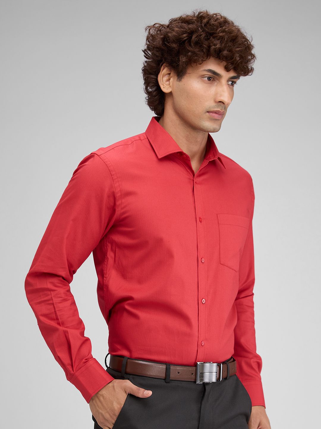 Park Avenue Men Cutaway Collar Solid Cotton Slim Fit Formal Shirt