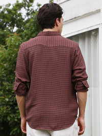 Campus Sutra Men Comfort Fit Checked Spread Collar Casual Shirt