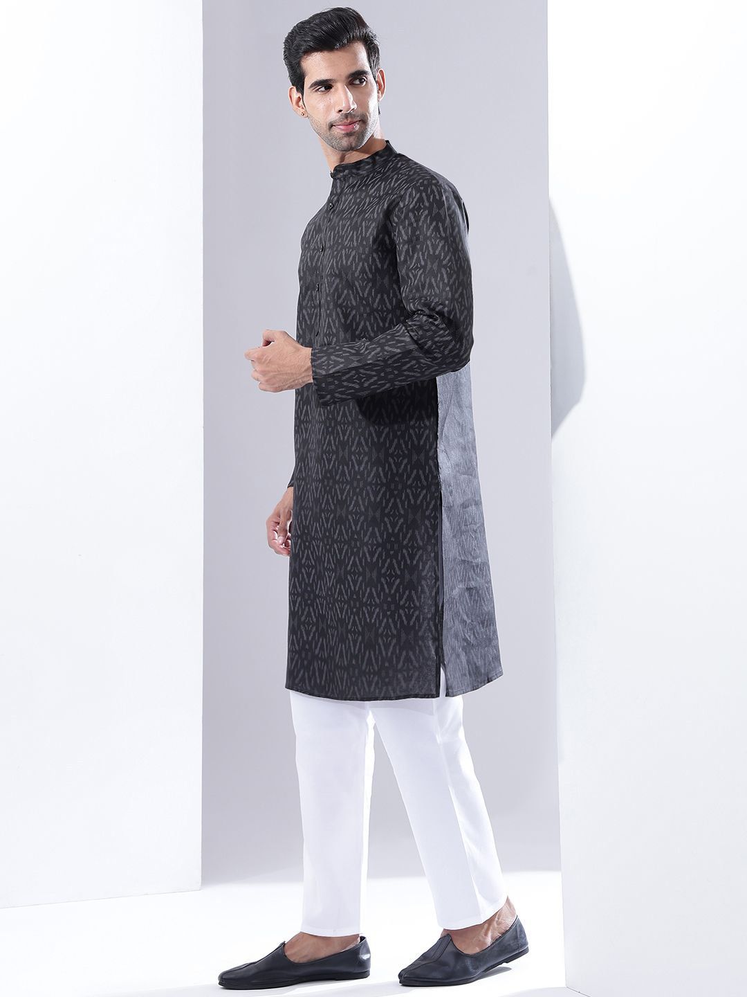Anouk Men Printed Mandarin Collar Regular Kurta with Pyjamas